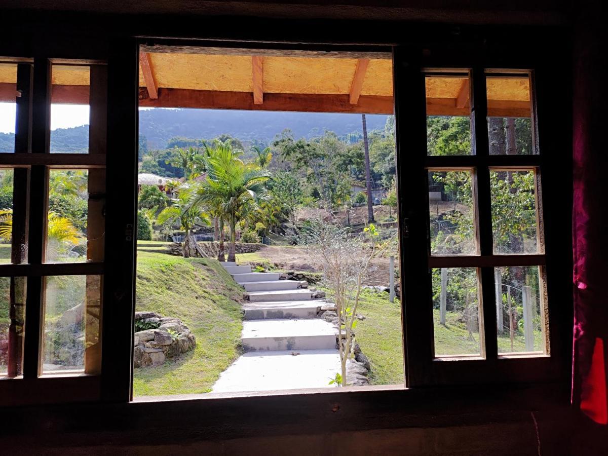 Solar Dos Canarios Sao Bento do Sapucai Bagian luar foto