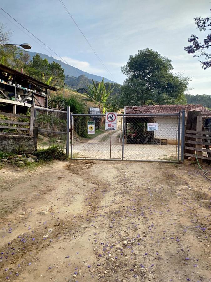 Solar Dos Canarios Sao Bento do Sapucai Bagian luar foto