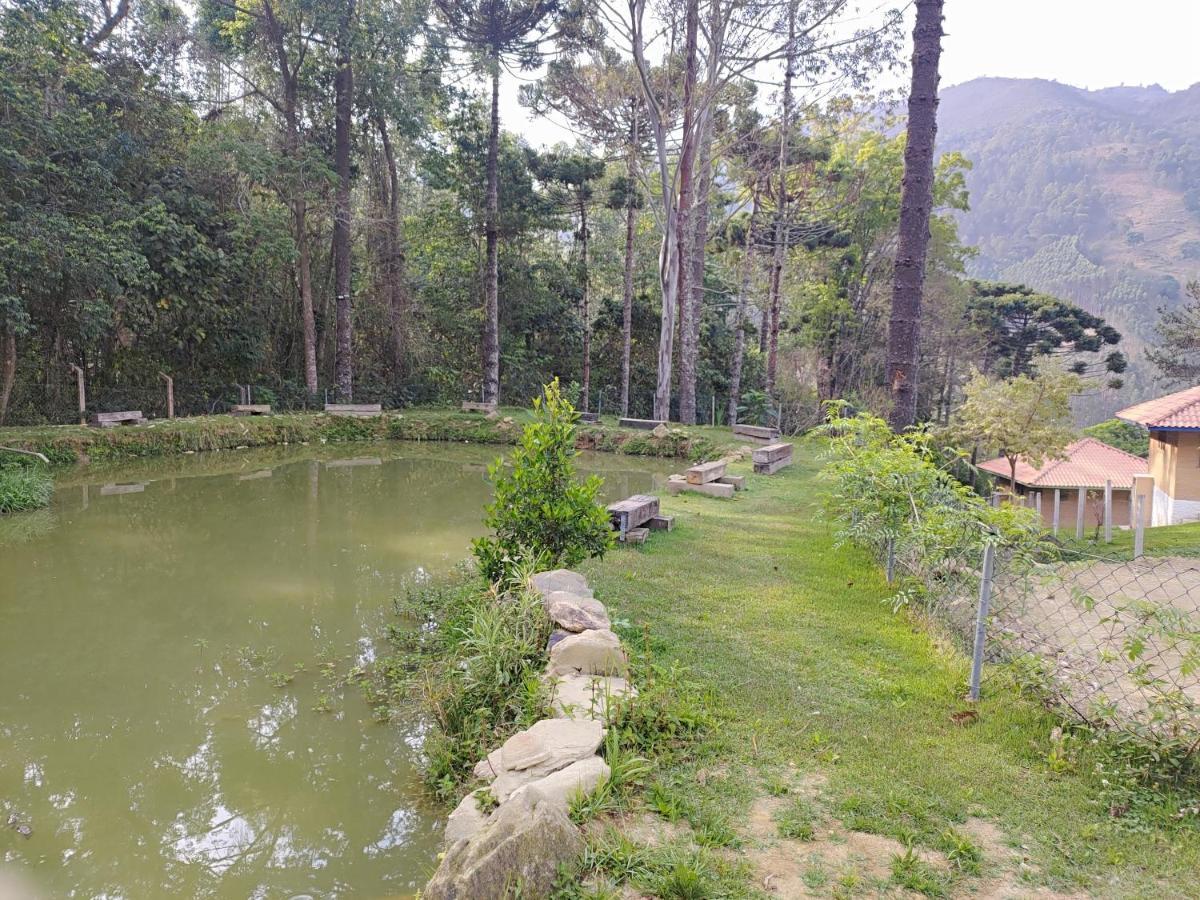 Solar Dos Canarios Sao Bento do Sapucai Bagian luar foto