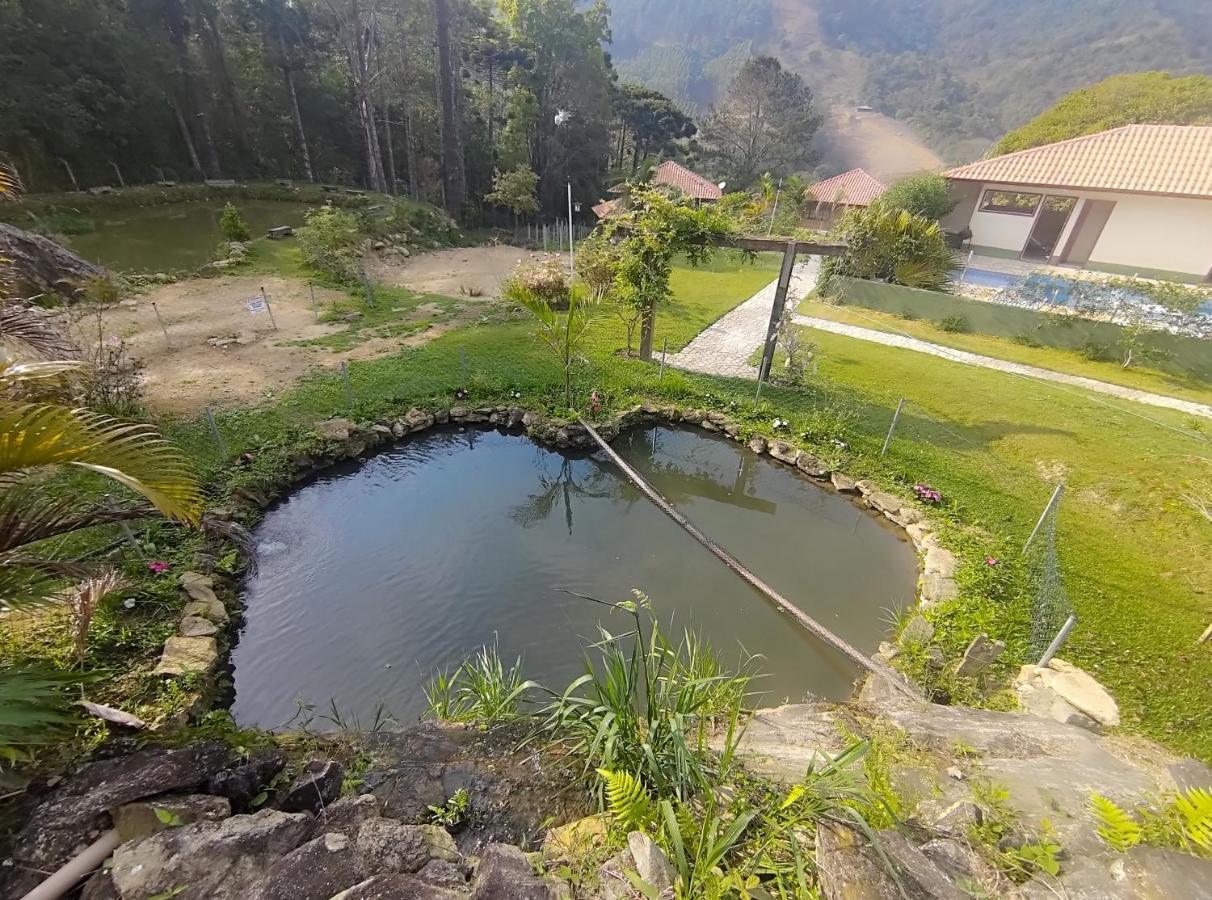 Solar Dos Canarios Sao Bento do Sapucai Bagian luar foto