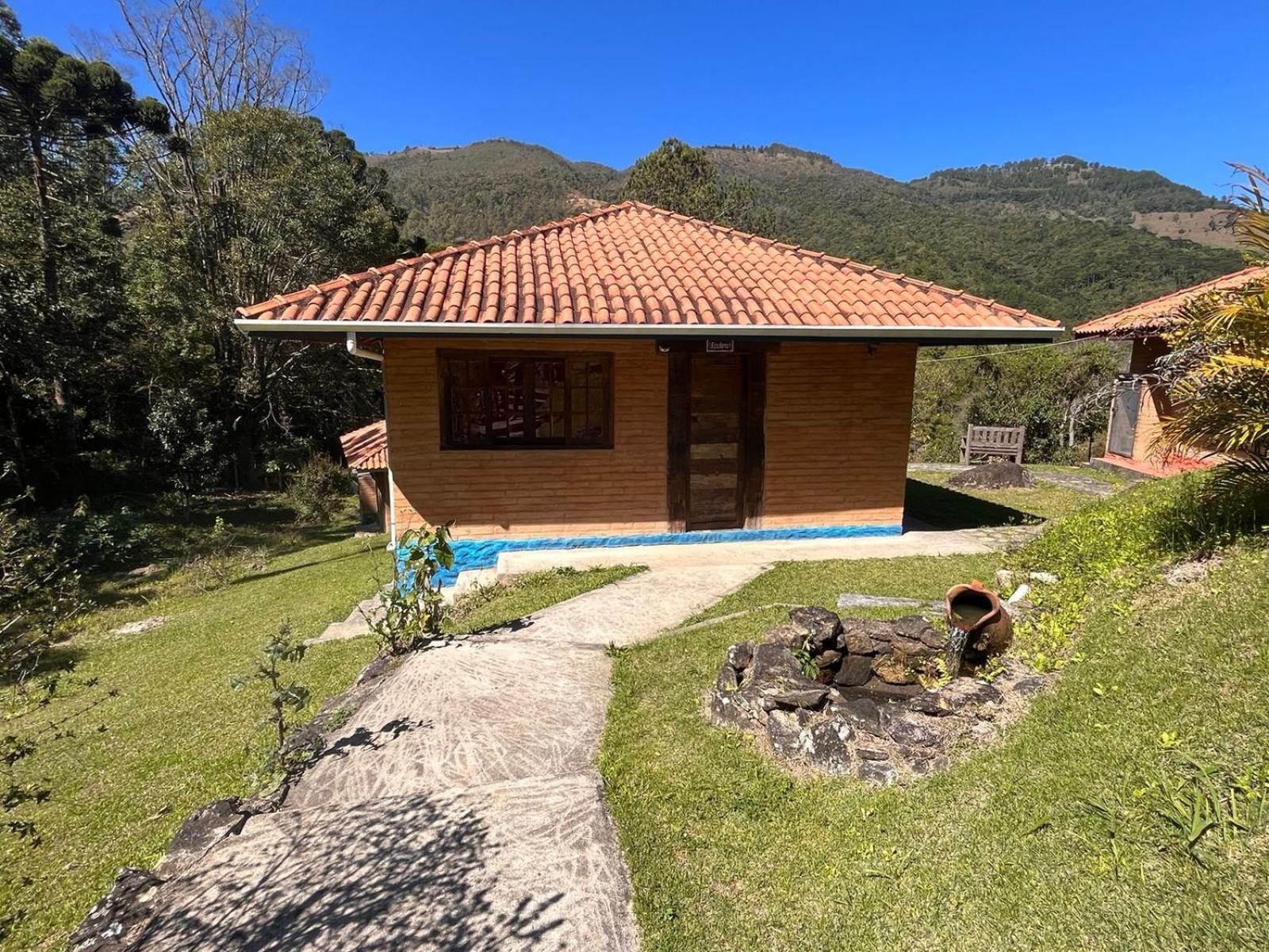 Solar Dos Canarios Sao Bento do Sapucai Bagian luar foto